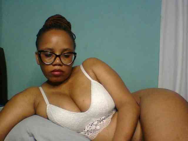 Prettyzari webcam