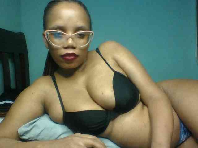 Prettyzari webcam
