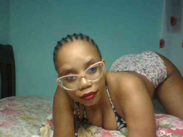Prettyzari webcam
