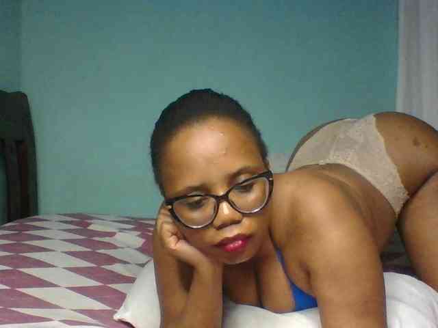 Prettyzari webcam