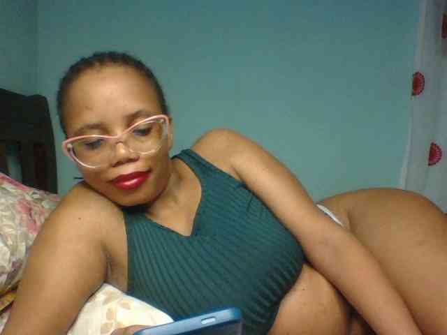 Prettyzari webcam