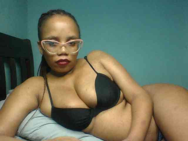 Prettyzari webcam