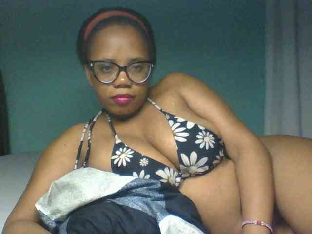 Prettyzari webcam
