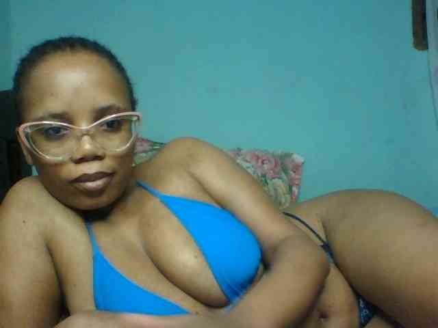 Prettyzari webcam