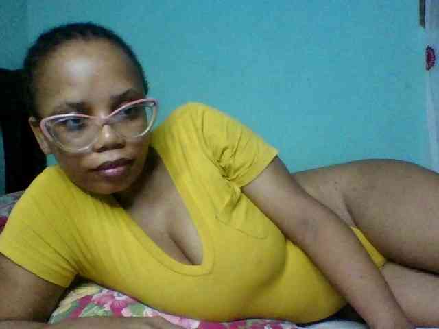 Prettyzari webcam