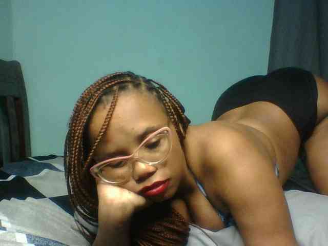 Prettyzari webcam