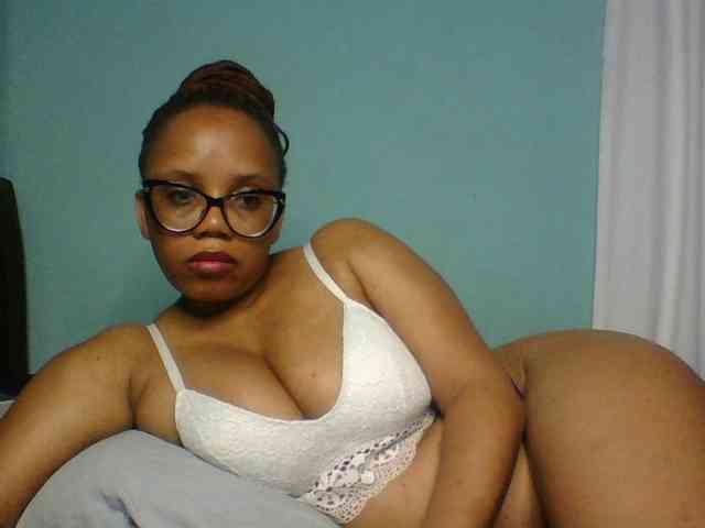 Prettyzari webcam