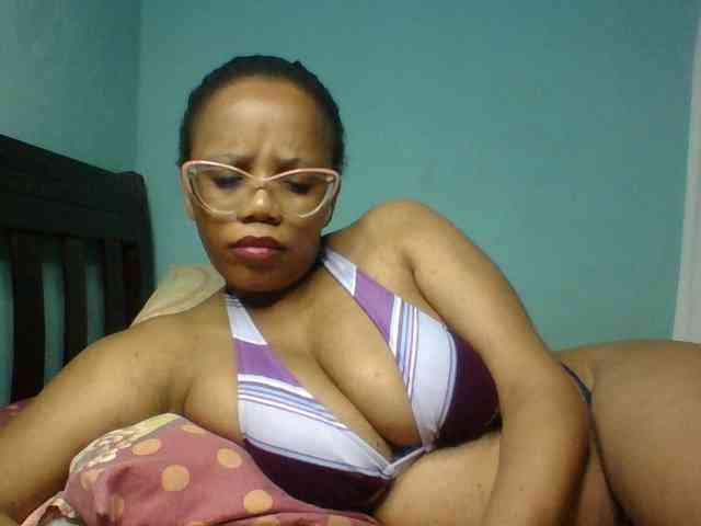 Prettyzari webcam