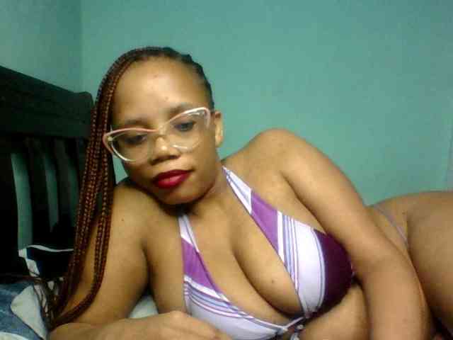 Prettyzari webcam