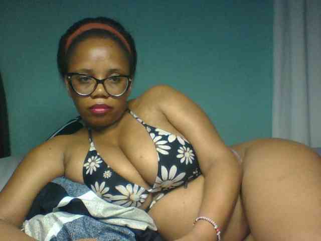 Prettyzari webcam