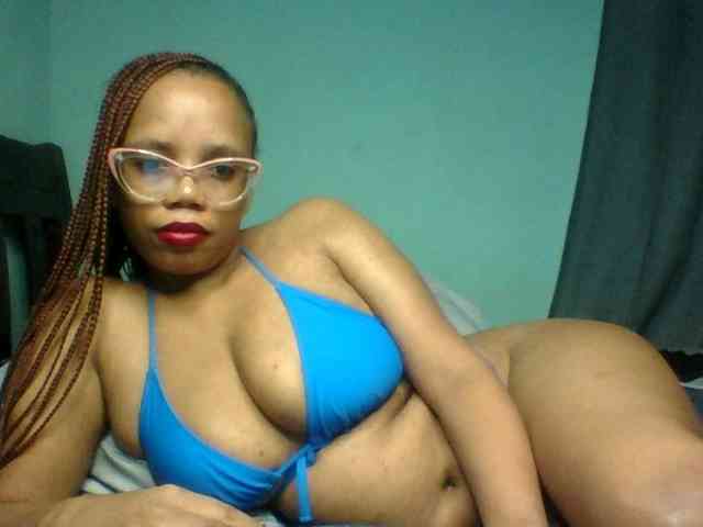 Prettyzari webcam