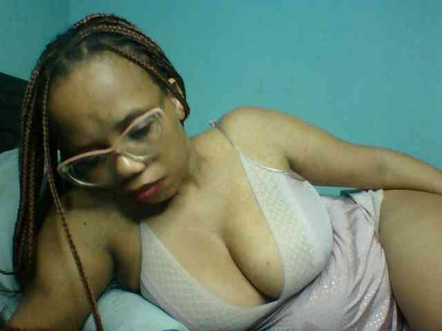 Prettyzari webcam