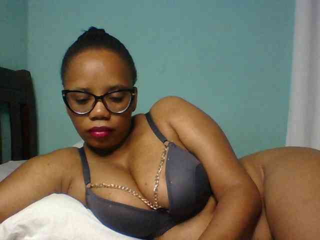 Prettyzari webcam