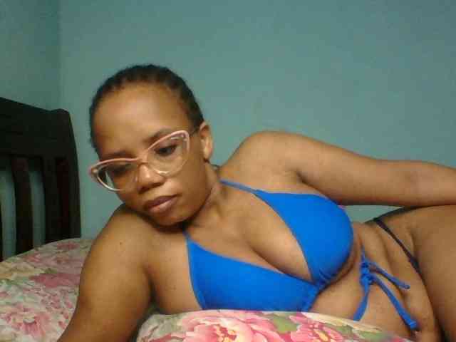 Prettyzari webcam