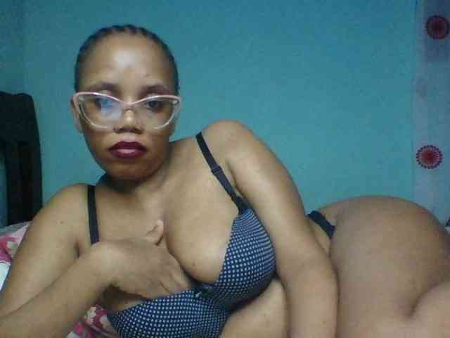 Prettyzari webcam