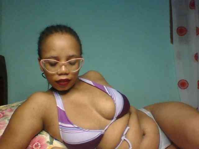 Prettyzari webcam