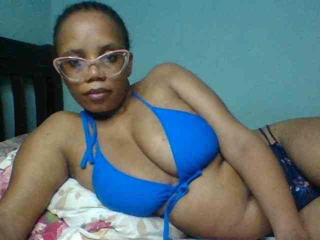 Prettyzari webcam