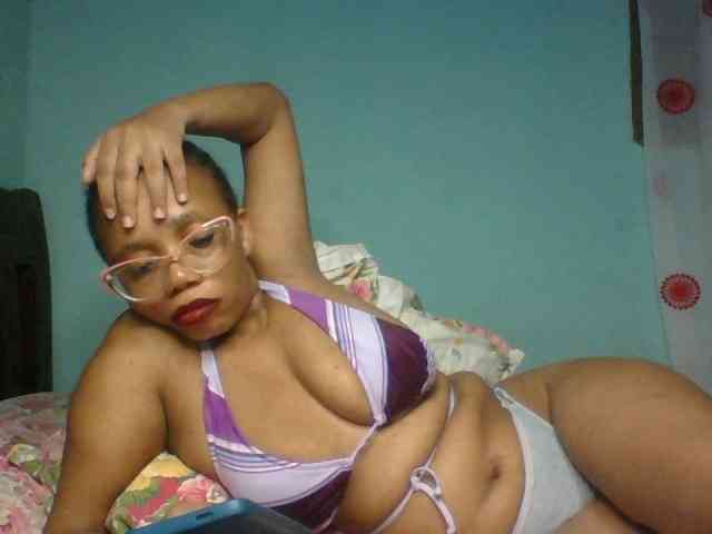 Prettyzari webcam
