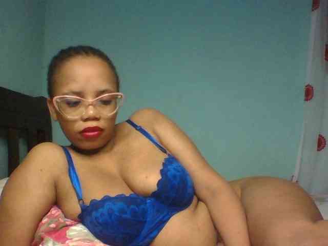Prettyzari webcam