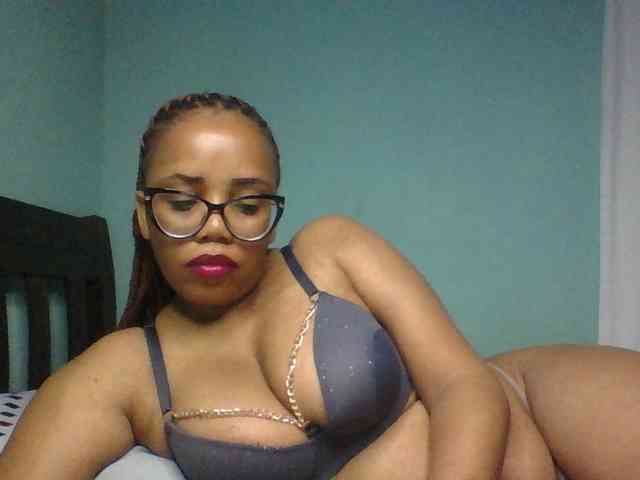 Prettyzari webcam