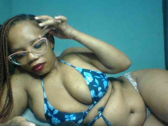 Prettyzari webcam