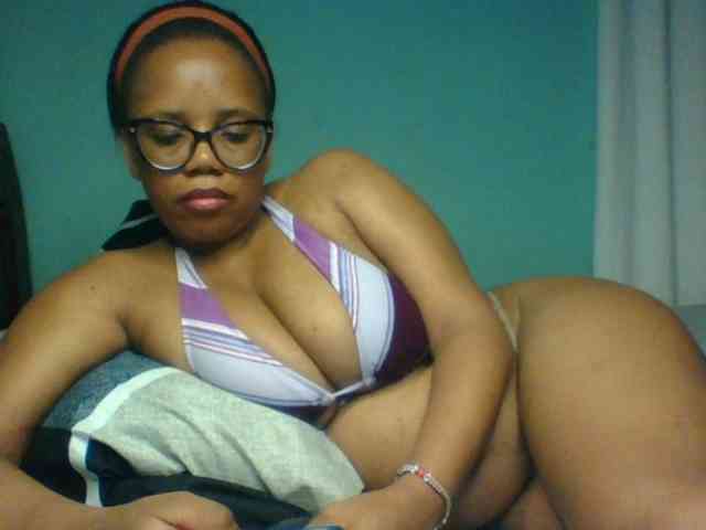 Prettyzari webcam
