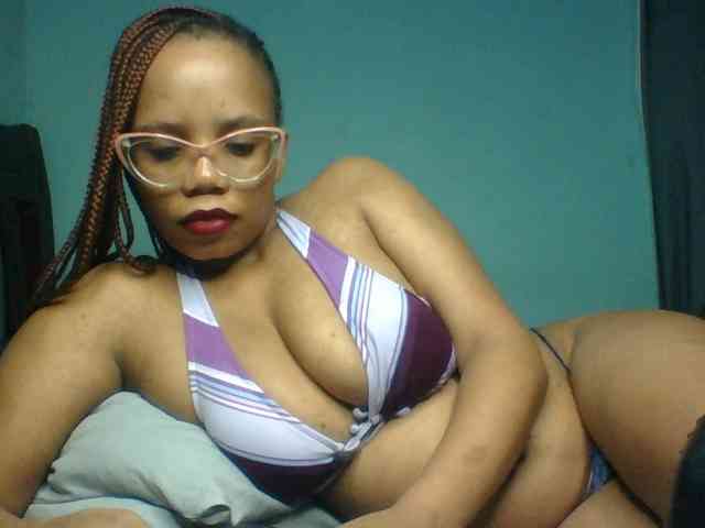 Prettyzari webcam