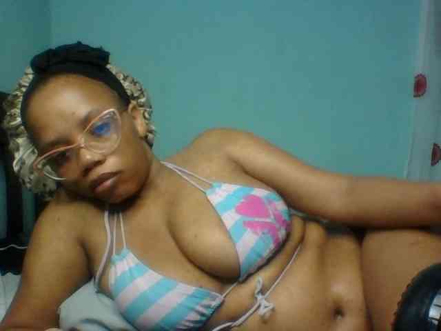 Prettyzari webcam