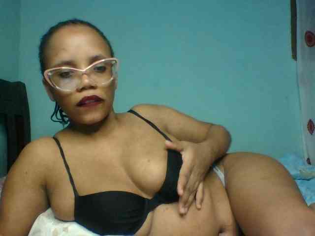 Prettyzari webcam