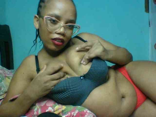 Prettyzari webcam