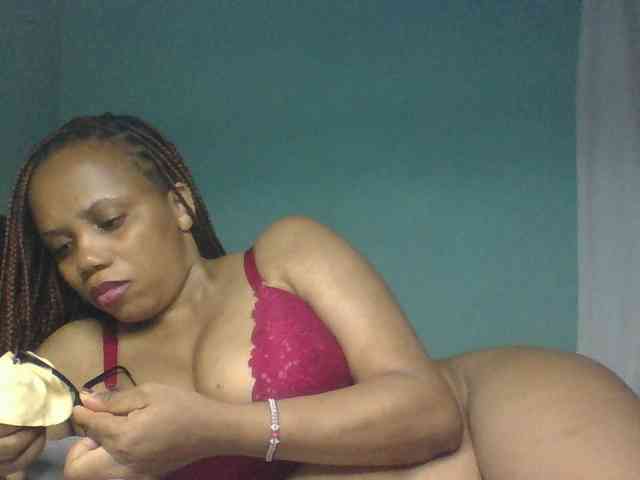 Prettyzari webcam