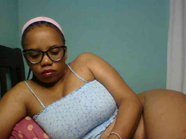 Prettyzari webcam