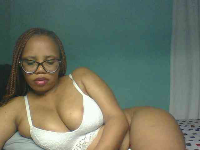 Prettyzari webcam