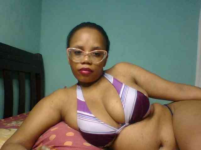 Prettyzari webcam
