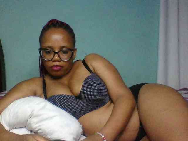 Prettyzari webcam