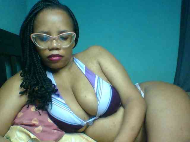 Prettyzari webcam