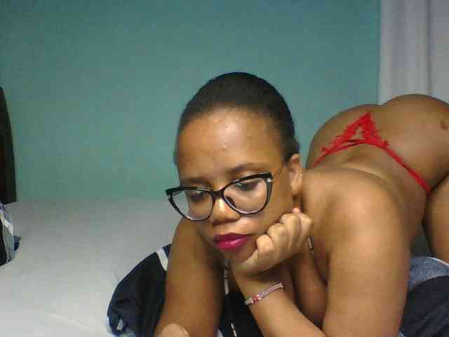 Prettyzari webcam
