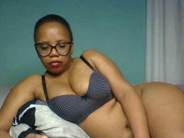 Prettyzari webcam