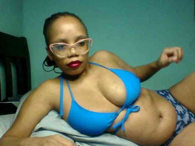 Prettyzari webcam