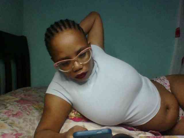 Prettyzari webcam