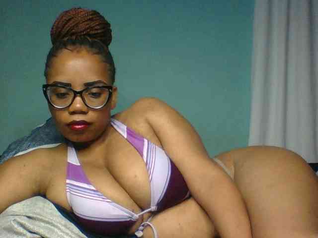 Prettyzari webcam