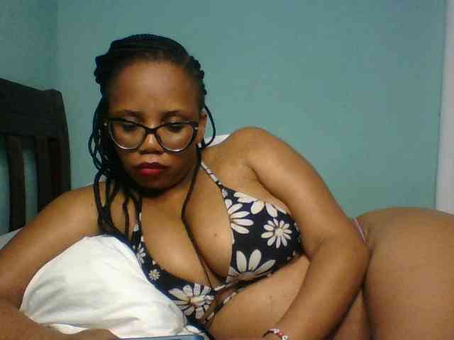Prettyzari webcam