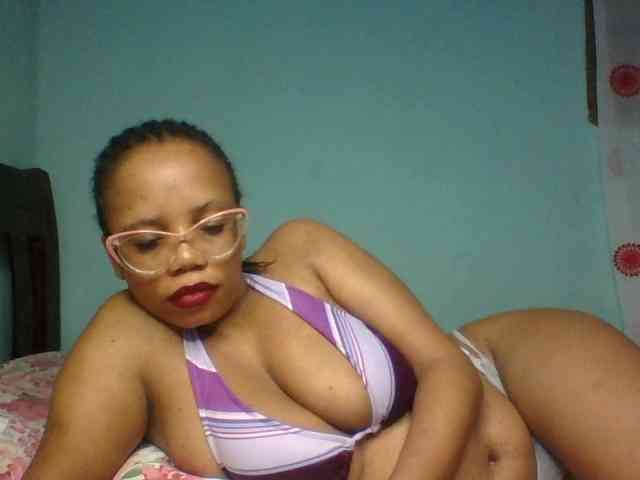 Prettyzari webcam