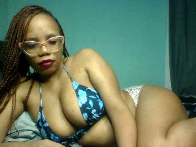 Prettyzari webcam