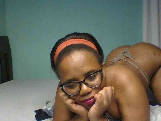 Prettyzari webcam