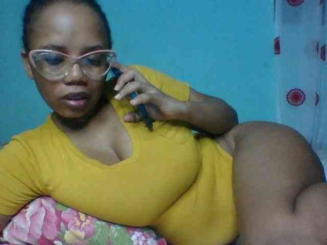 Prettyzari webcam