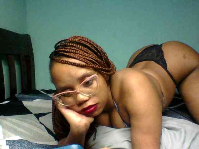 Prettyzari webcam