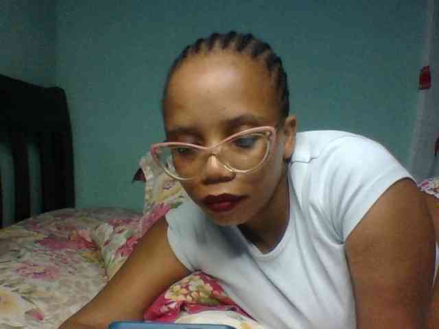 Prettyzari webcam
