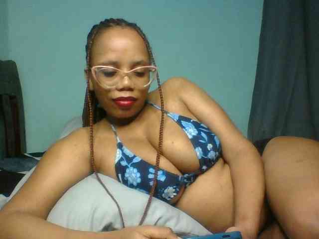 Prettyzari webcam