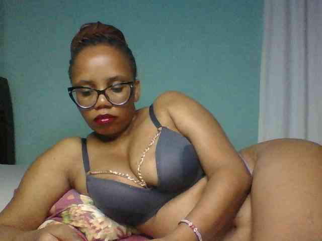 Prettyzari webcam